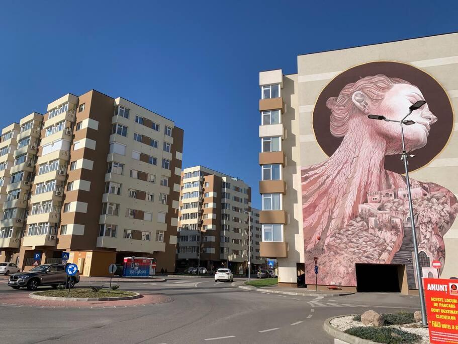Lovely Bacau 1 Bedroom Apartment المظهر الخارجي الصورة